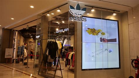 dlf promenade adidas